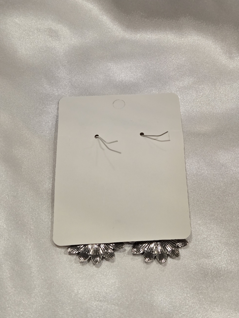 Fashion Jewelry Silver Daisy Double-Drop Dangle Earrings - Picture 3 of 3